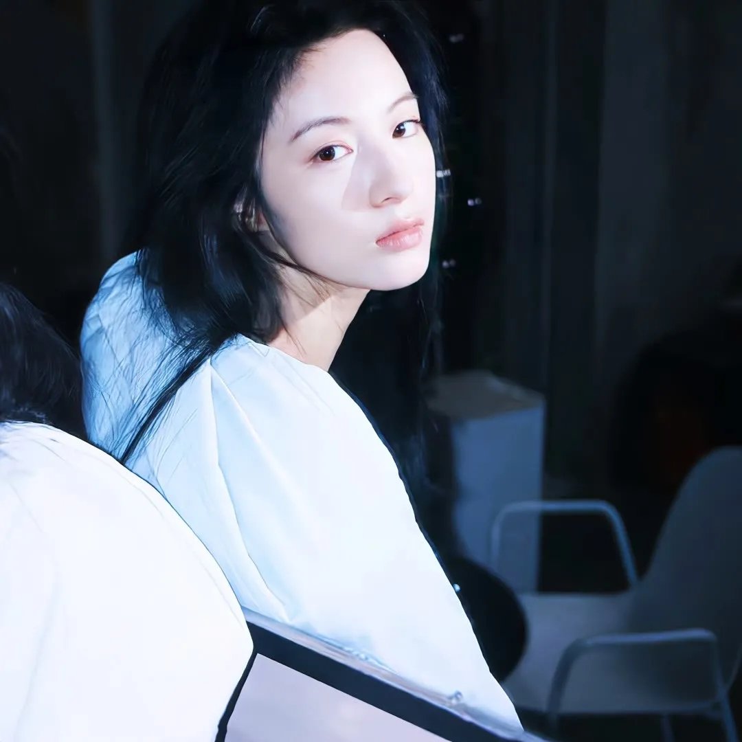 地铁莎蒂